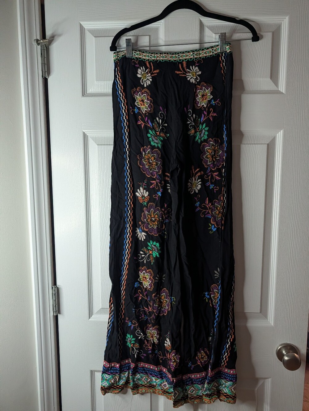 Flying Tomato Women’s Medium Black Embroidered Floral Wide Leg Palazzo Pants Boh - Picture 3 of 7